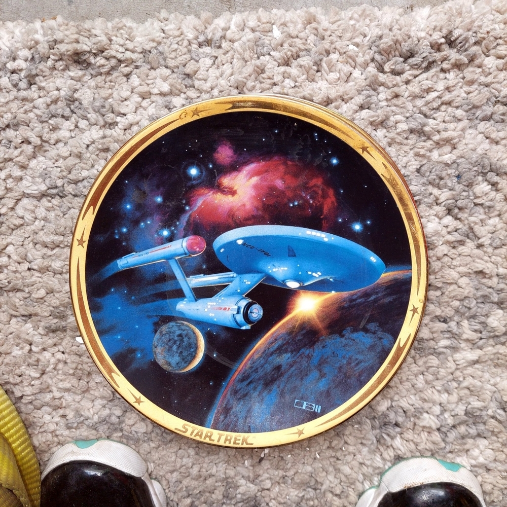 4 collectable star trek glass plates